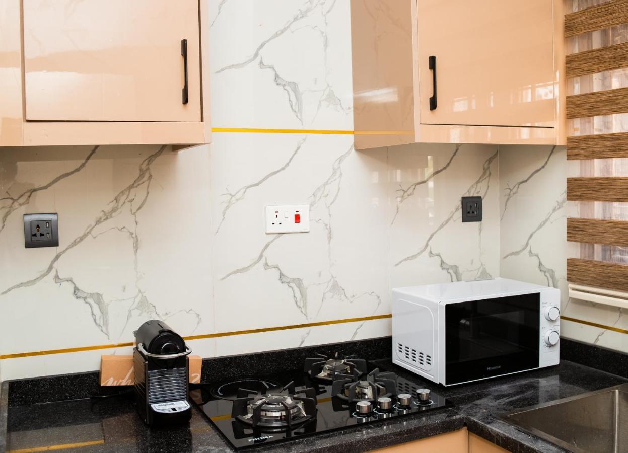 Bkt Cribs - Apartments & Suites Abuja Bagian luar foto
