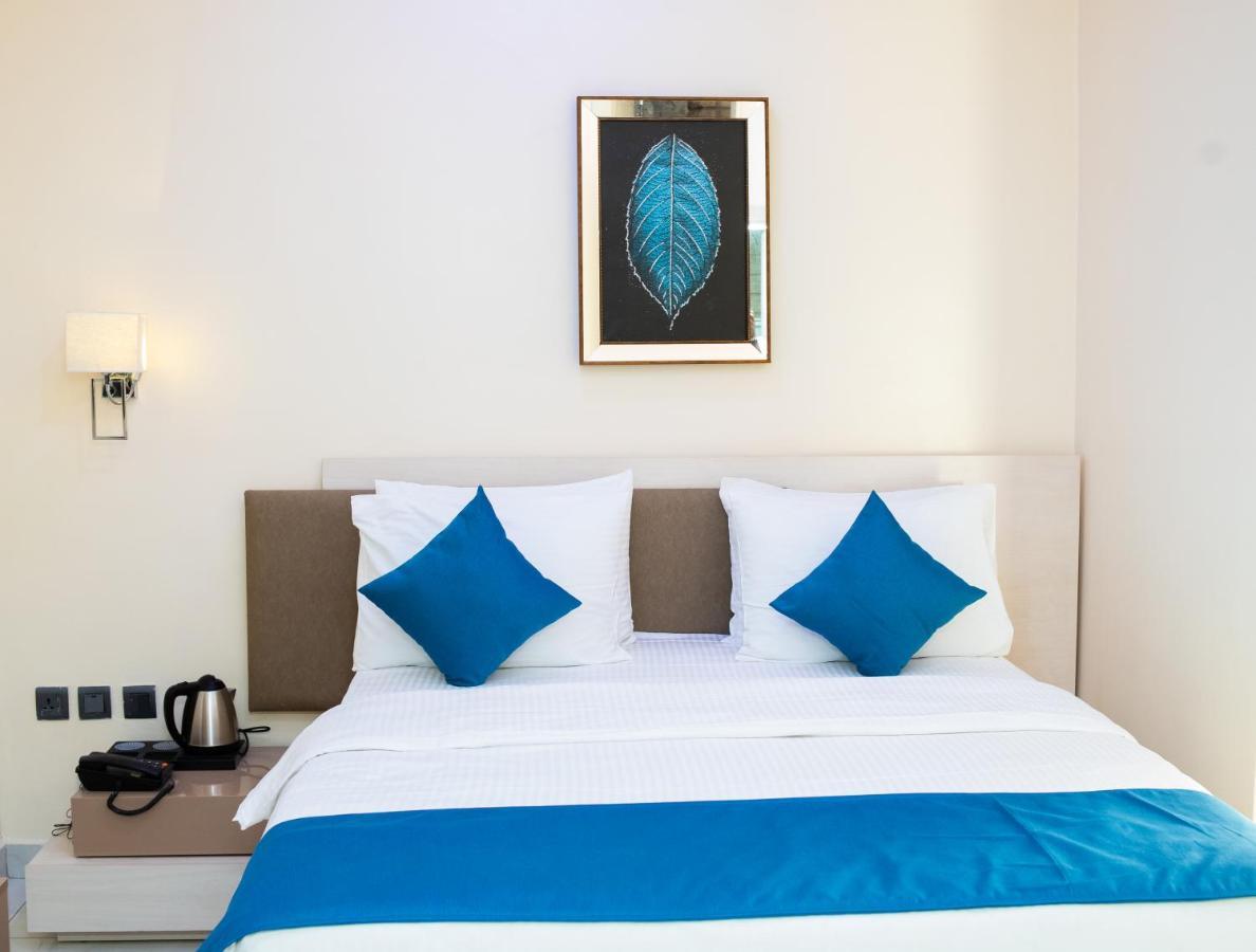 Bkt Cribs - Apartments & Suites Abuja Bagian luar foto