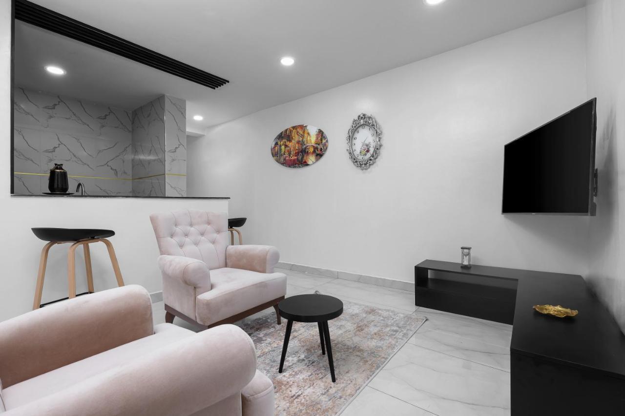 Bkt Cribs - Apartments & Suites Abuja Bagian luar foto