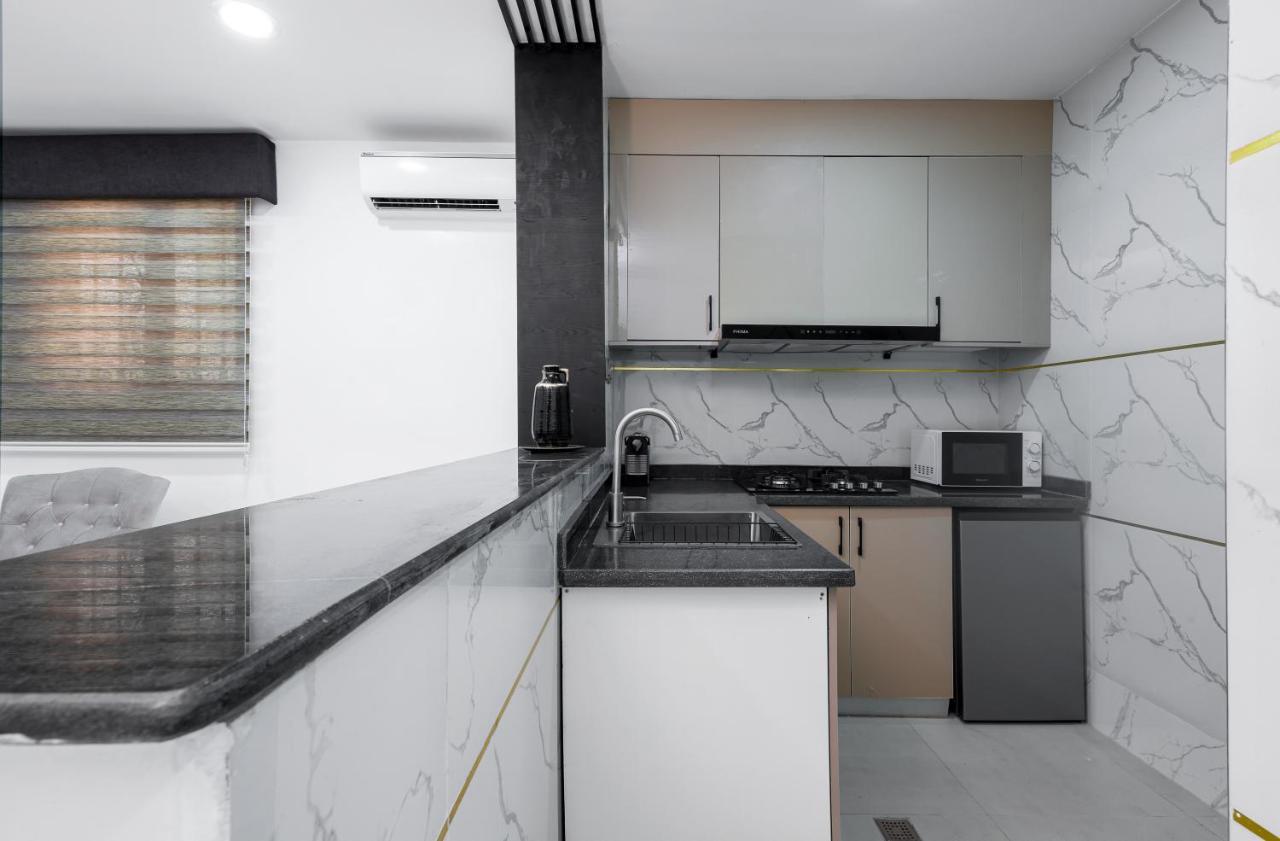 Bkt Cribs - Apartments & Suites Abuja Bagian luar foto